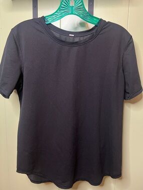 lululemon athletica Black Short Sleeve Tee